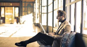 15 Tips to Successfully Hiring and Working with a Virtual Assistant